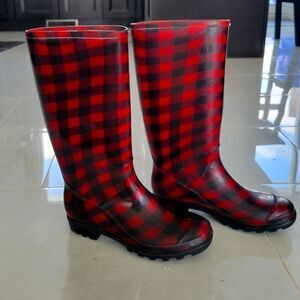*Host Pick* Girls Red and Black Plaid Print Rain Boots